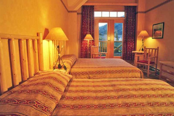 Brewster's Mountain Lodge, bed, Banff & Lake Louise