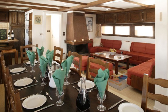 Chalet Alpicois dining, La Plagne