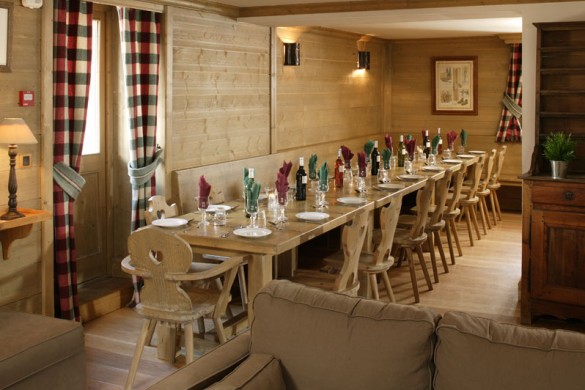 Chalet Cherrier dining, Val D'Isere