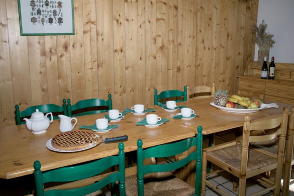 Chalet Cicero dining, Les Arcs
