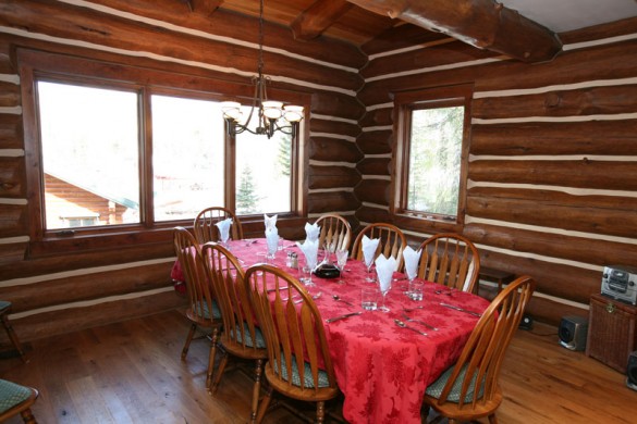 Chalet Founders Cabin dining, Winter Park