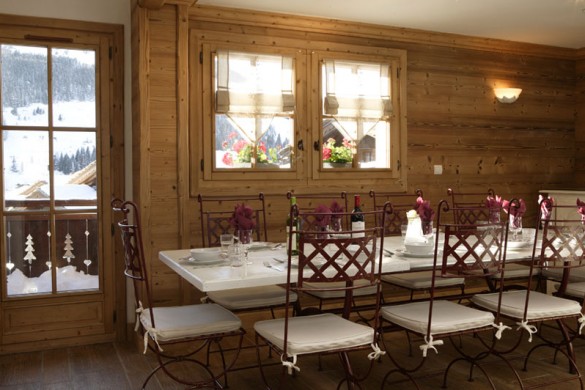 Chalet Lapin de Neige dining, Courchevel