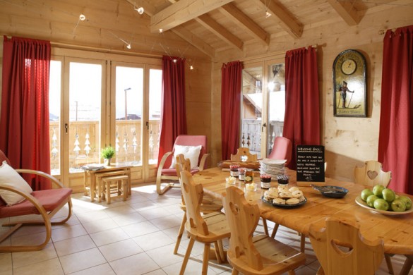 Chalet Louisa dining room, Alpe D'Huez