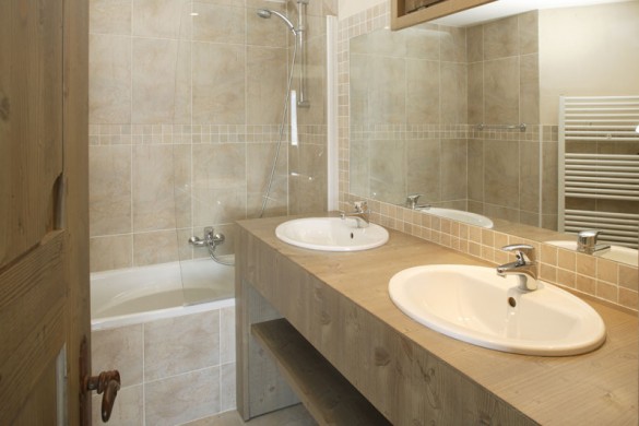 Chalet Perdrix Blanches bath, Courchevel