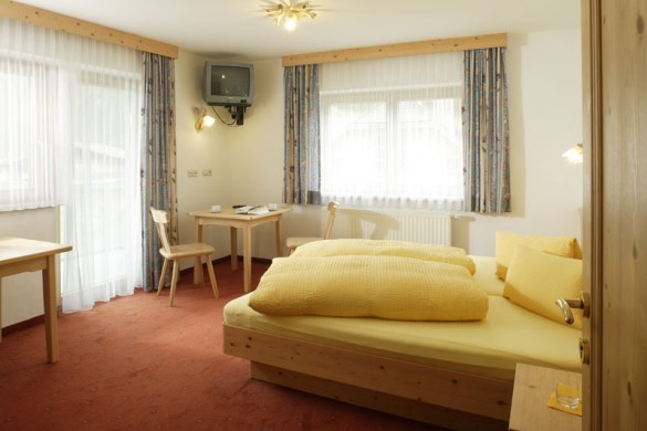 Chalet Rosmarie bed view, St Anton