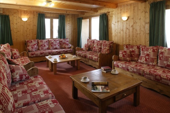 Chalet Roussette living area