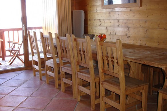 Chalet Tetra dining, Les Arcs