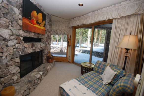 Chalet Timberline lounge, Vail