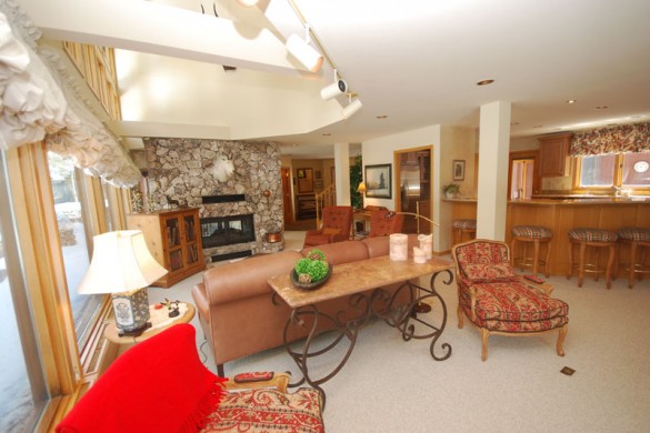 Chalet Timberline lounge, Vail