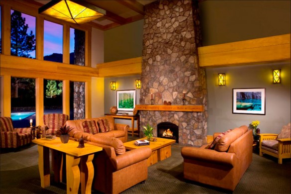 Condo Juniper Springs Resort lobby, Mammoth