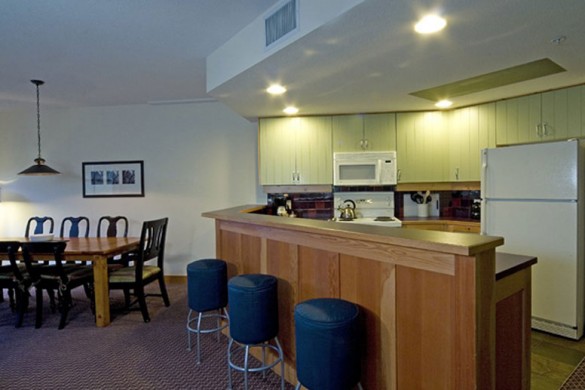 Condo Legends, kitchen, Whistler