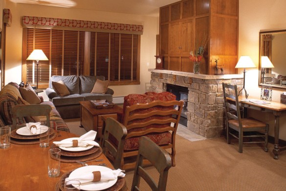 Condo Main Street Station dining, Breckenridge