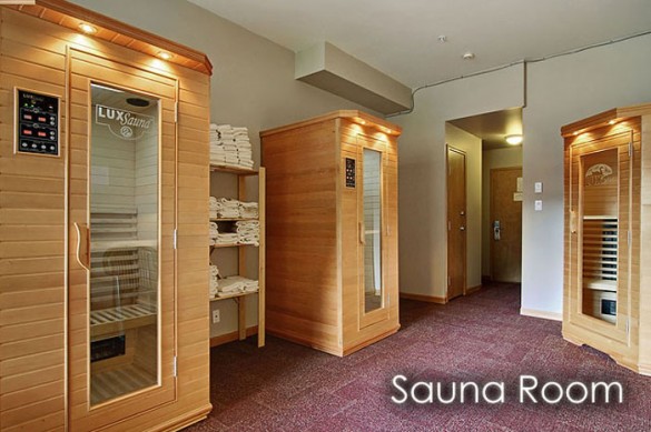 Condo Nancy Greene's Chahilty Lodge,sauna, Sun Peaks