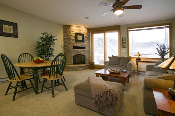 Condo The West Condominiums lounge, Steamboat