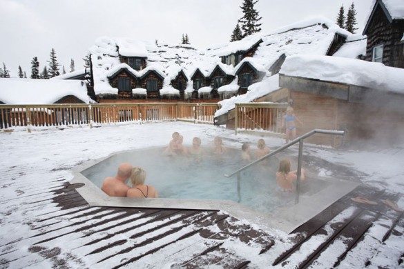 Deer Lodge, hot tub, Lake Louise