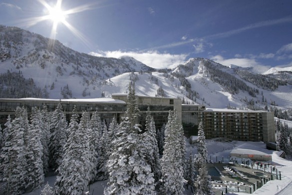 Hotel and Condos Cliff Lodge and Spa ext, Snowbird ski resort, USA