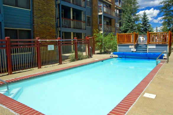 Hotel Condo River Mountain Lodge pool, Breckenridge