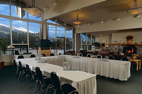 Hotel Lobstick dining, Jasper