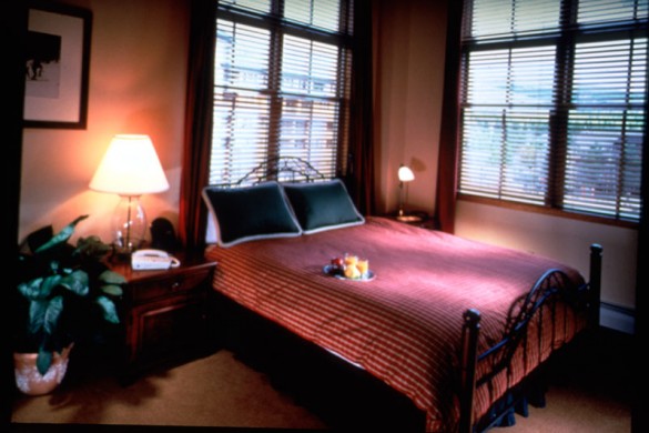 Zephyr Mountain Lodge, bed, Winter Park