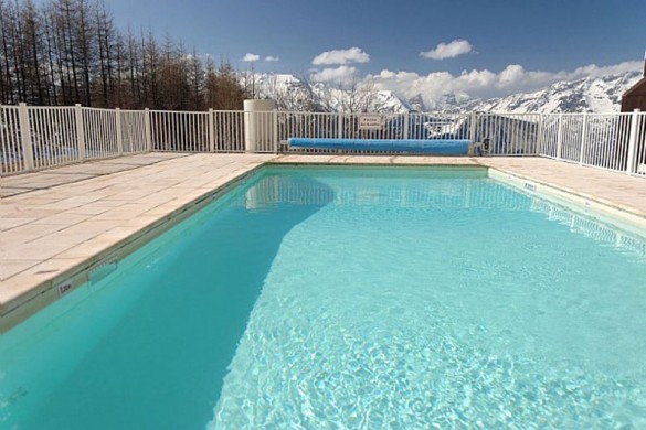 Residence Les Bergers pool, Alpe D'Huez