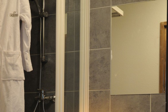 Residence Les Chalets Edelweiss bathrobe, La Plagne