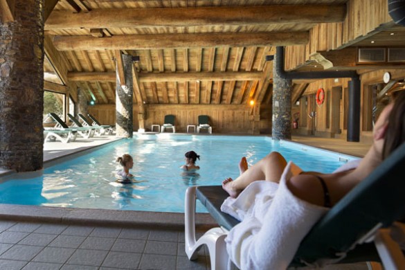 Residence Les Fermes de Meribel pool, Meribel