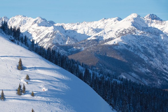Vail, USA, skiing alone