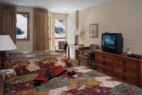 Hotel Winter Park Mountain Lodge bed Winter Park