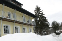 Baren Exterior