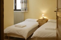 Chalet 2100a bed, Tignes