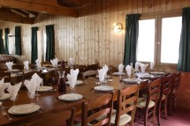 Chalet Altesse dining, La Plagne