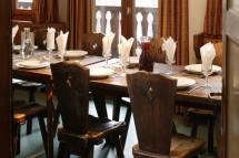 Chalet Inoko dining table, Val D'Isere
