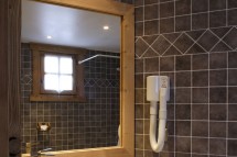 Chalet La Ferme mirror, Meribel