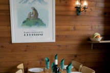 Chalet Les Martins C dining table, Tignes