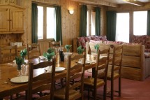 Chalet Roussette dining, La Plagne