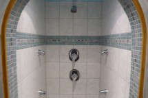Chalet Stoanerhof shower, Mayrhofen