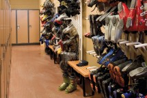Condo Glacier and Mountaineer Lodges, lobby, Kicking Horse
