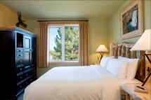 Condo Juniper Springs Resort bed, Mammoth