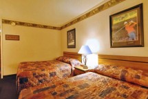 Ptarmigan Inn bed, Steamboat, USA