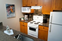 Condo Tantalus Lodge, kitchen, Whistler