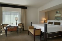 Hotel Queen Elizabeth bed, Montreal