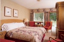 Hotel Fairmont Jasper Park Lodge, bed, Jasper