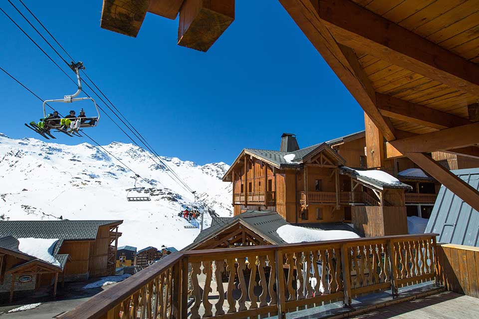 Chalet Libra, Val Thorens - A chalet with a view over the village rooftops