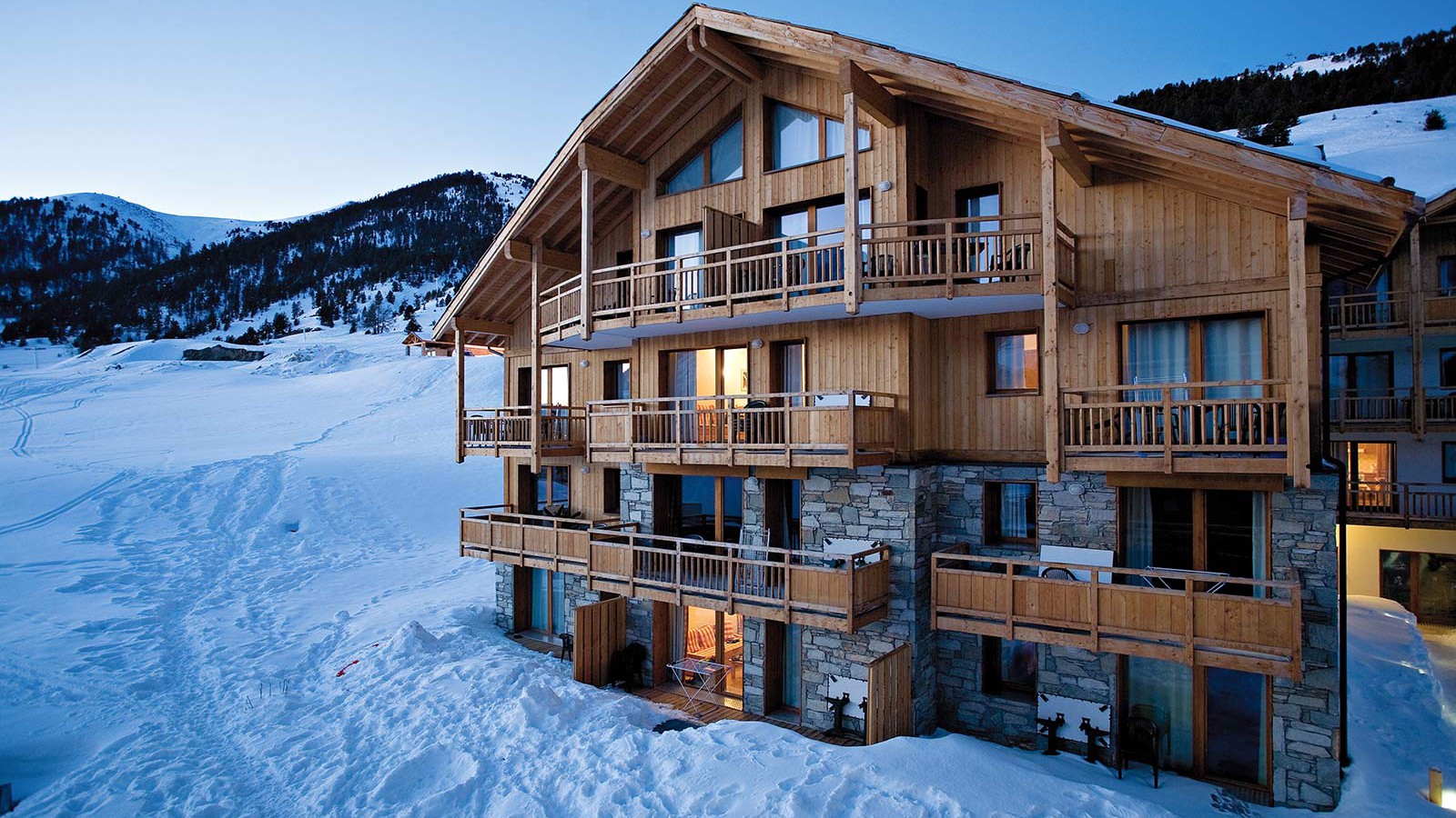 PRIVATE CHALET, accommodation chalets for your holidays in the French Alps  winter or summer season