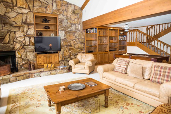 Living area in Chalet Gleneagles, Vail, Ski Chalet in Vail, USA Living area in Chalet Gleneagles, Vail, Ski Chalet in Vail, USA