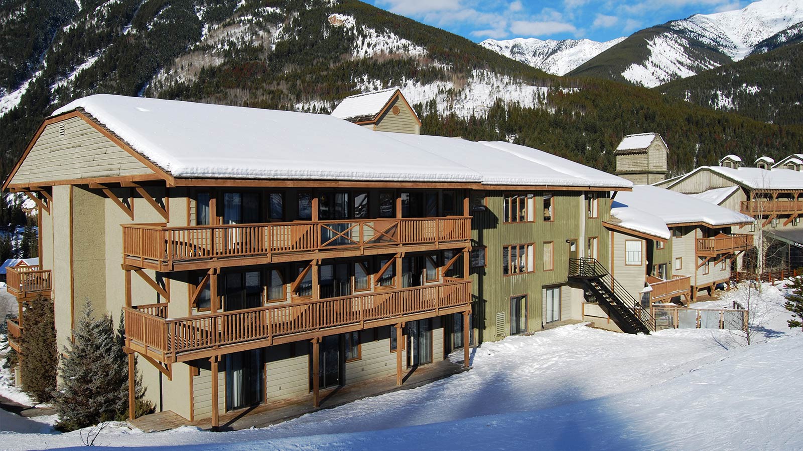 Panorama Vacation Rental Panorama Canada Pine Inn | Panorama | Canada | Skiworld