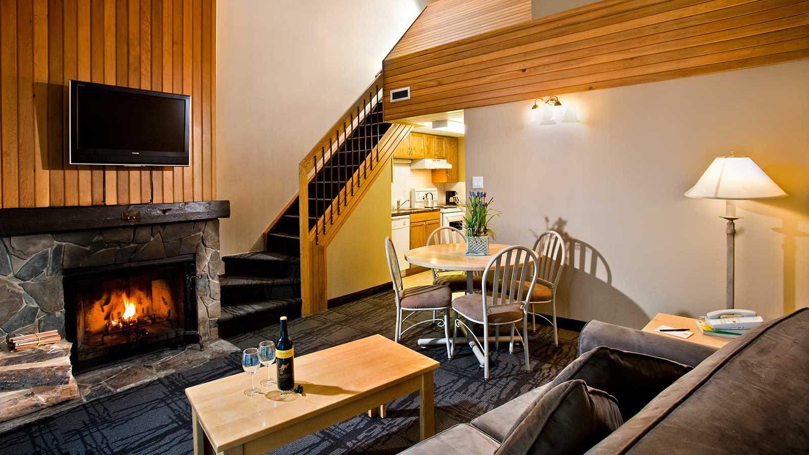 Tunnel mountain shop resort
